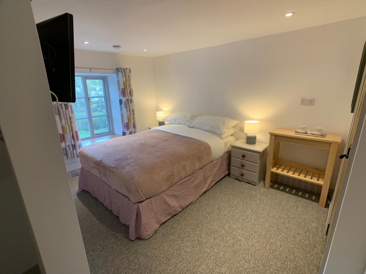 Swan House Tea Room And Bed & Breakfast ลิดนีย์ ภายนอก รูปภาพ